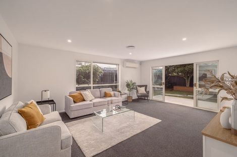 Photo of property in 2/97a Grimseys Road, Redwood, Christchurch, 8051