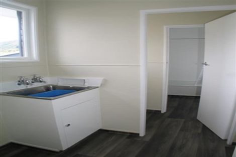 Photo of property in 27 Kent Street, Picton, 7220