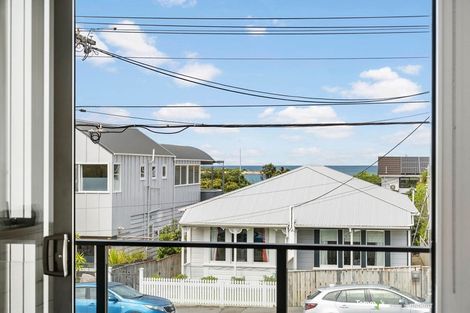 Photo of property in 4/20 Trent Street, Island Bay, Wellington, 6023