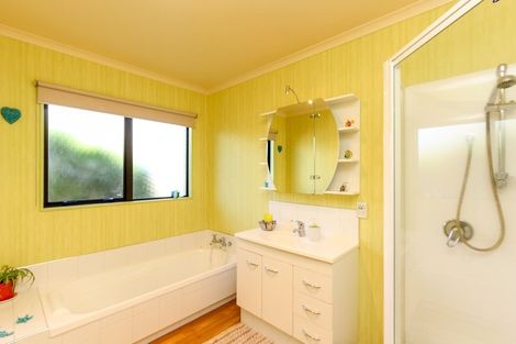 Photo of property in 1 Rotokare Crescent, Whalers Gate, New Plymouth, 4310
