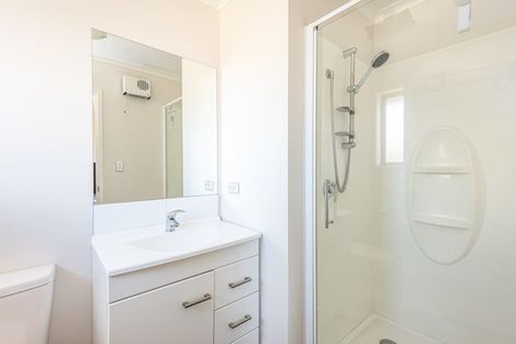 Photo of property in 32 Cumnor Terrace, Woolston, Christchurch, 8023