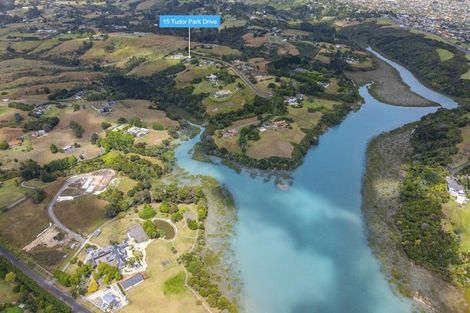 Photo of property in 15 Tudor Park Drive, Whitford, Howick, 2571