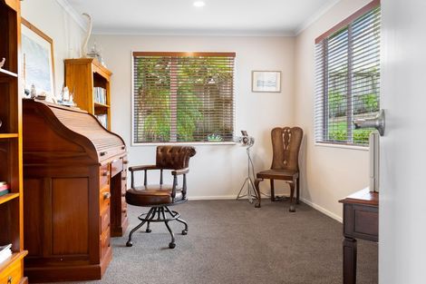 Photo of property in 13 Rangi Avenue, Schnapper Rock, Auckland, 0632