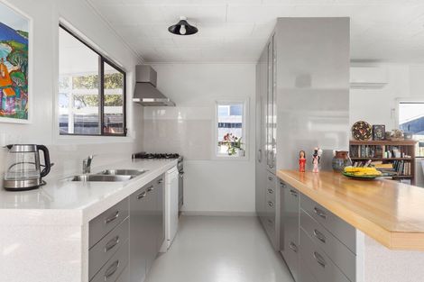 Photo of property in 515 Pukehina Parade, Pukehina, Te Puke, 3189