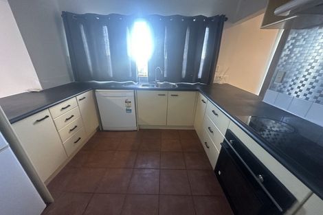 Photo of property in 2/43 Noeleen Street, Glenfield, Auckland, 0629