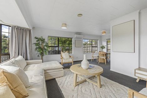 Photo of property in 10 Ainslee Street, Highlands Park, New Plymouth, 4312