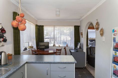 Photo of property in 12 Mathew Street, Dannevirke, 4930