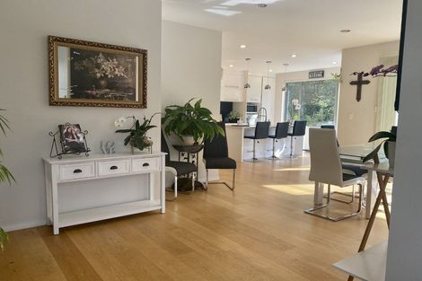 Photo of property in 666b Beach Road, Browns Bay, Auckland, 0630