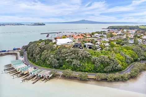Photo of property in 98 Paritai Drive, Orakei, Auckland, 1071