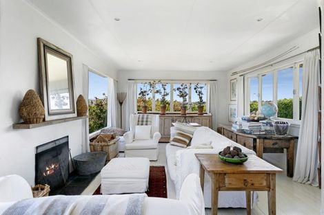 Photo of property in 77 Shepherd Road, Waipahihi, Taupo, 3330