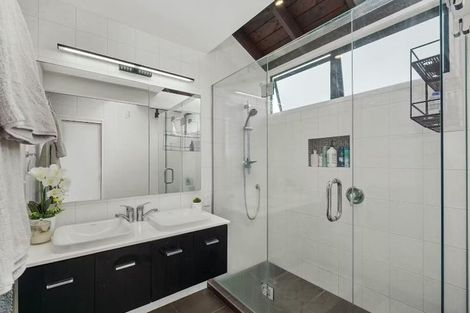 Photo of property in 1/15 Craig Road, Milford, Auckland, 0620