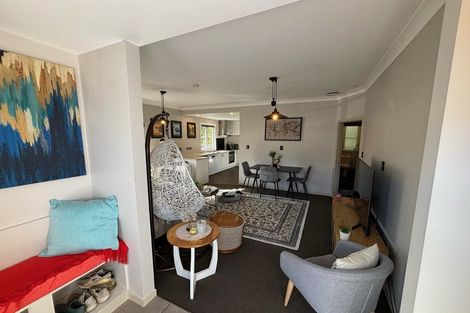 Photo of property in 18 Young Grove, Stokes Valley, Lower Hutt, 5019