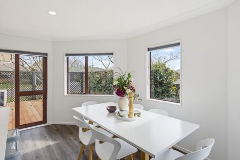 Photo of property in 4 Glen Loch Place, Paraparaumu, 5032