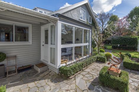 Photo of property in 166 Fendalton Road, Fendalton, Christchurch, 8052