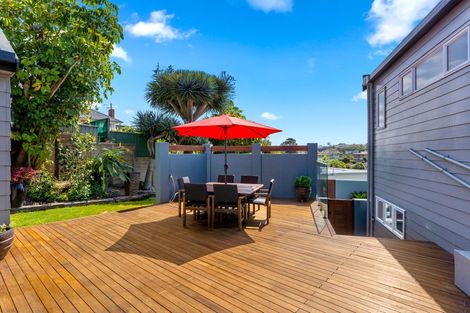 Photo of property in 7 Elizabeth Place, Mairangi Bay, Auckland, 0630