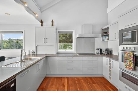 Photo of property in 303 Marine Drive, Charteris Bay, Lyttelton, 8971