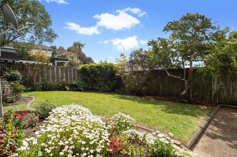 Photo of property in 1/3 Jumento Place, Unsworth Heights, Auckland, 0632