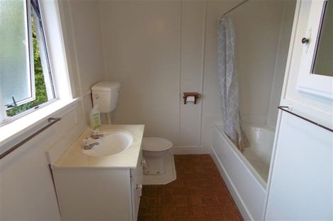 Photo of property in 27 Bulteel Street, New Plymouth, 4310