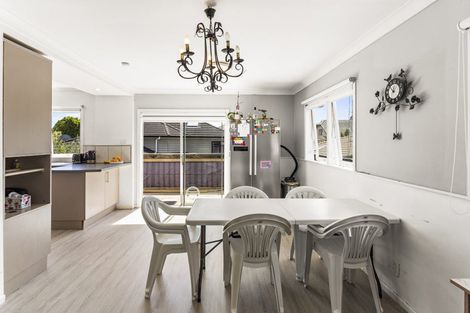 Photo of property in 39a Baird Street, Howick, Auckland, 2014