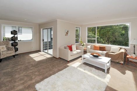 Photo of property in 48 Regency Place, Sunnynook, Auckland, 0632