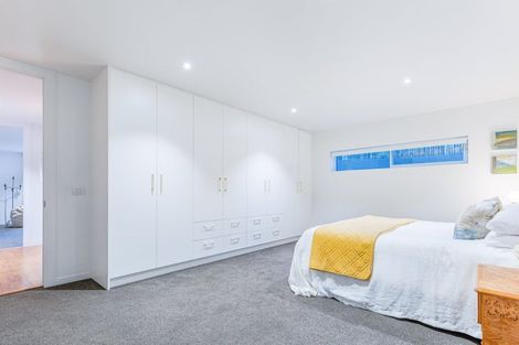 Photo of property in 16a Renata Crescent, Te Atatu Peninsula, Auckland, 0610