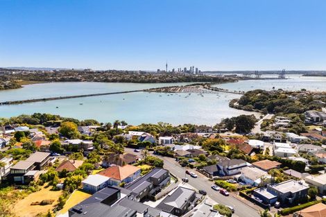 Photo of property in 26 Ngaiwi Street, Orakei, Auckland, 1071