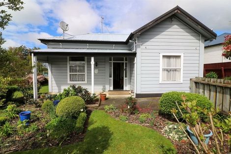 Photo of property in 7 Ruahine Street, Dannevirke, 4930