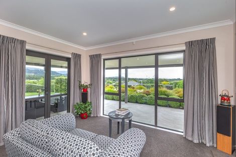 Photo of property in 43 Ohau Terraces, Ohau, Levin, 5570