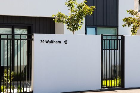 Photo of property in 2/39 Waltham Road, Sydenham, Christchurch, 8023