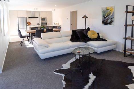 Photo of property in 22 Ranfurly Road, Papatoetoe, Auckland, 2104