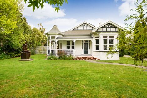 Photo of property in 124 Cook Street, West End, Palmerston North, 4410