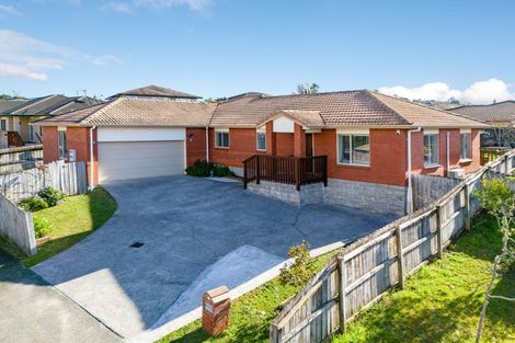 Photo of property in 13 Westglen Place, Ranui, Auckland, 0612