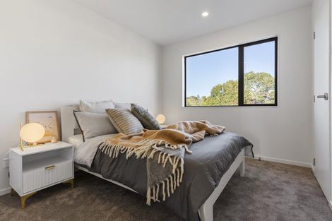 Photo of property in 13 Paetai Lane, Te Atatu Peninsula, 0610