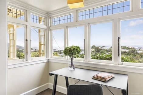 Photo of property in 8 Mertoun Terrace, Highbury, Wellington, 6012