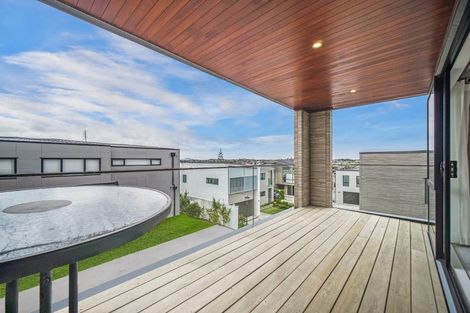 Photo of property in 5 Awakirihi Close, Shamrock Park, Auckland, 2016