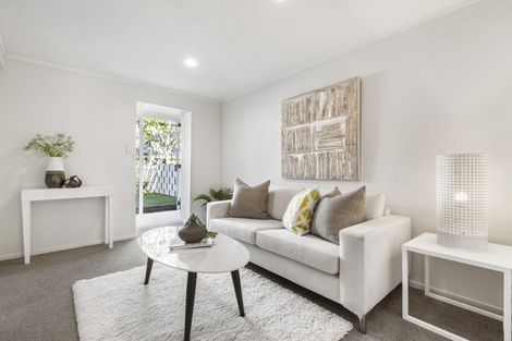 Photo of property in 4/155 Shakespeare Road, Milford, Auckland, 0620