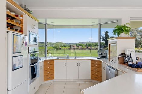 Photo of property in 33 Caesar Road, Ormond, Gisborne, 4071