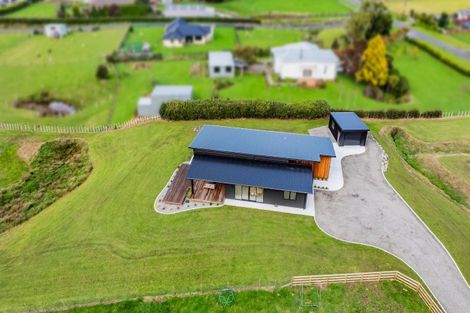 Photo of property in 66 Flint Road West, Stratford, 4332