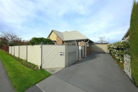 Photo of property in 2/52 Skerten Avenue, Hornby, Christchurch, 8042