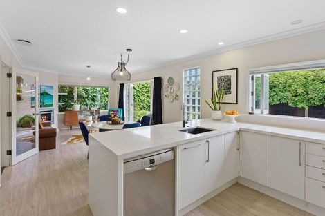 Photo of property in 7 Ngarara Road, Waikanae, 5036