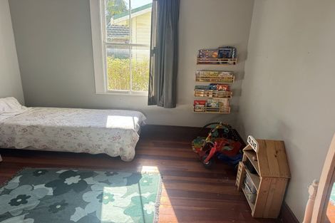 Photo of property in 16 Saint Winifreds Avenue, Hamilton East, Hamilton, 3216