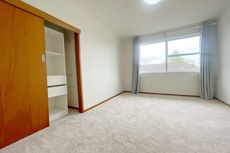 Photo of property in 84 Sycamore Drive, Sunnynook, Auckland, 0620
