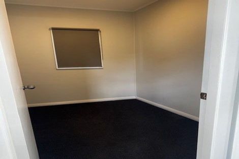 Photo of property in 21 Cambridge Terrace, Papatoetoe, Auckland, 2025