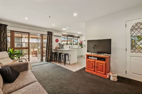 Photo of property in 6 Applewood Place, Casebrook, Christchurch, 8051