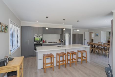 Photo of property in 22 Kupe Drive, Whitianga, 3510