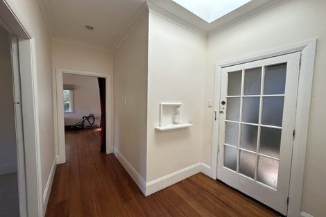 Photo of property in 54 Moana Road, Kelburn, Wellington, 6012