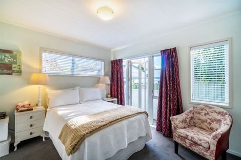 Photo of property in 2/99 Vauxhall Road, Devonport, Auckland, 0624