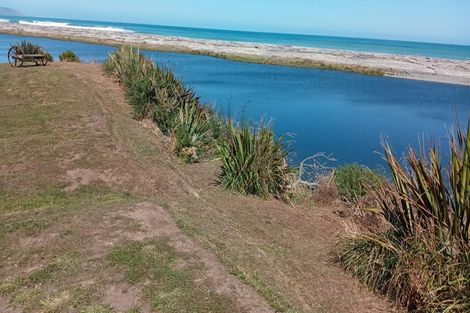 Photo of property in 5 Bluecliffs Beach Road, Papatotara, Tuatapere, 9691