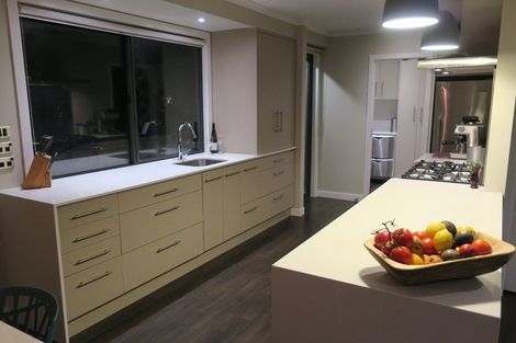 Photo of property in 16 Hetherington Road, Ranui, Auckland, 0612