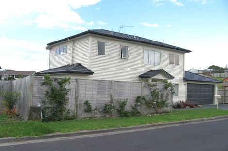 Photo of property in 3 Fresil Lane, Massey, Auckland, 0614